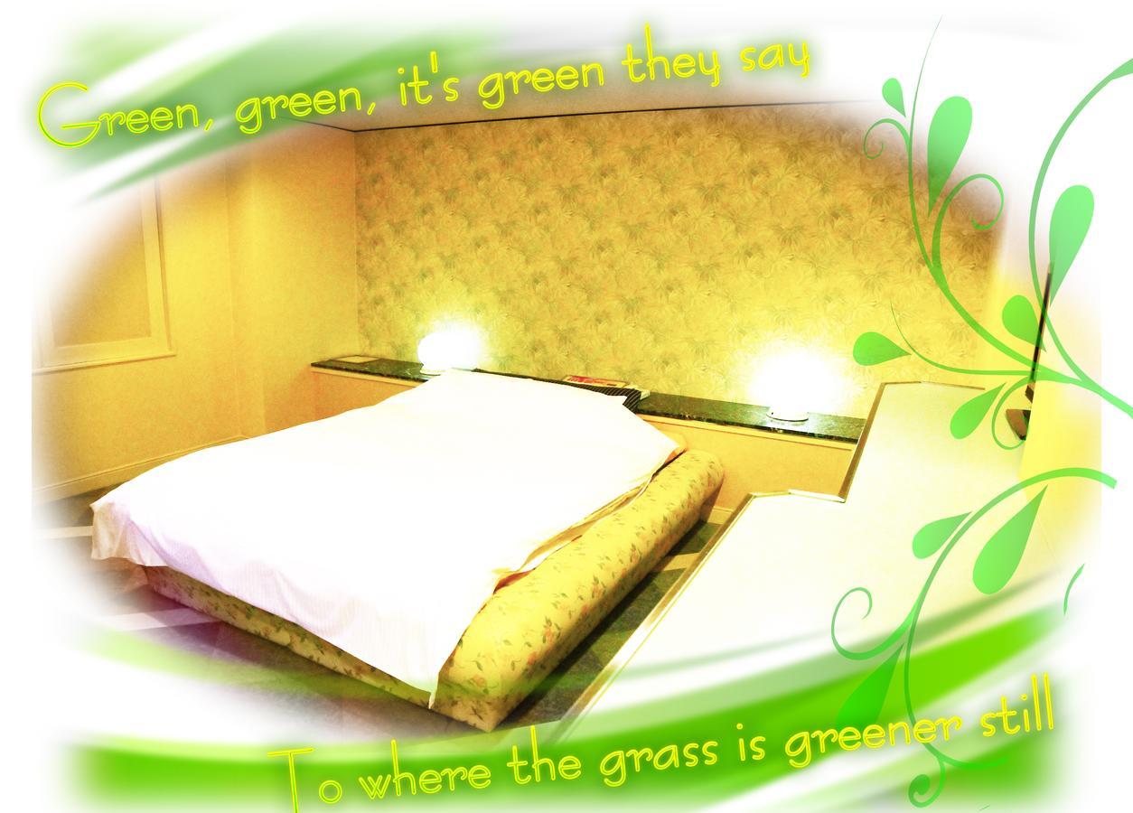 Kyoto Hotel Crown (Adults Only) Exterior foto